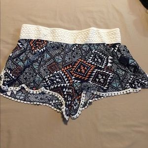 Pattern soft shorts